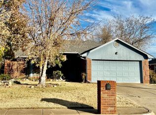 1012 Earl A Rodkey Dr, Edmond, OK 73003