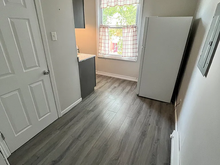 1403 5th Ave #2 — Photo 5