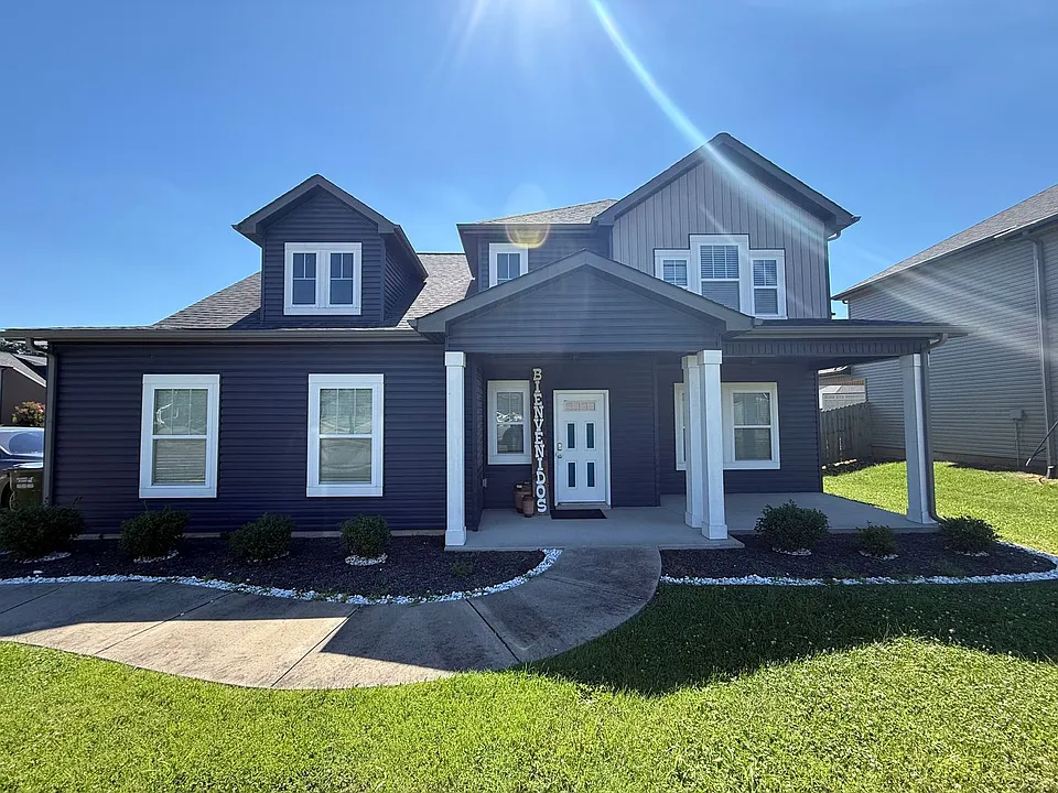 1142 Eagles View Dr