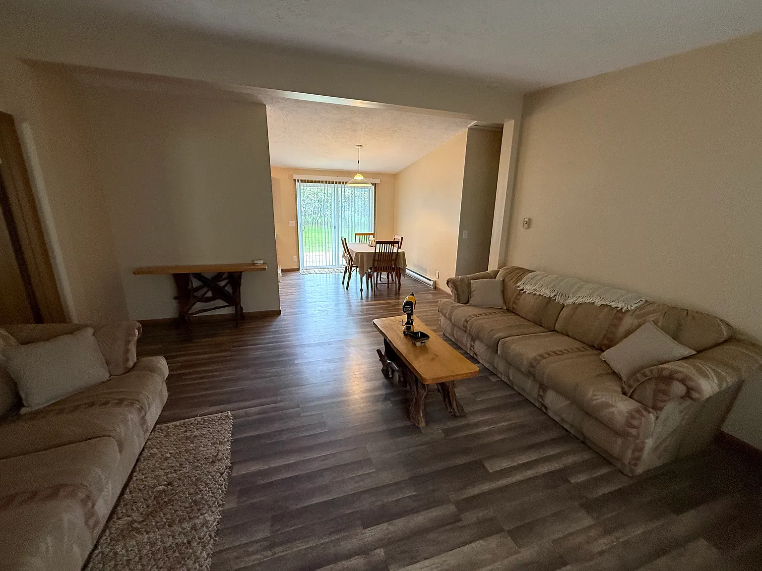 3 bed, 1150 sqft, $1,600 — Photo 1