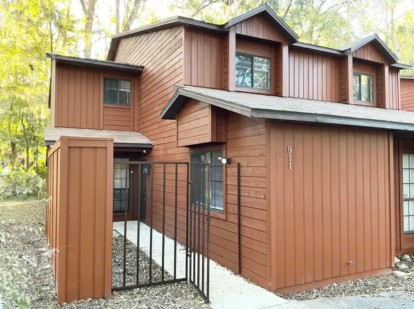 911 SW 57th Ter, Gainesville, FL 32607