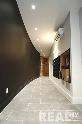 Rented by REAL New York | media 44