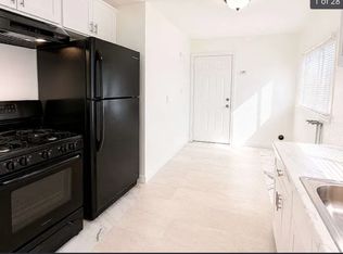 927 W Gage Ave, Los Angeles, CA 90044