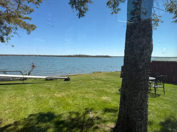 14382 Hill St, Presque Isle, MI 49777