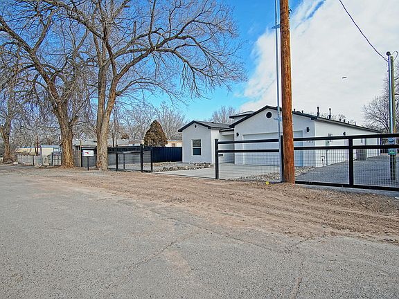 3rd image of 1242 Villa Rosie Ct SW