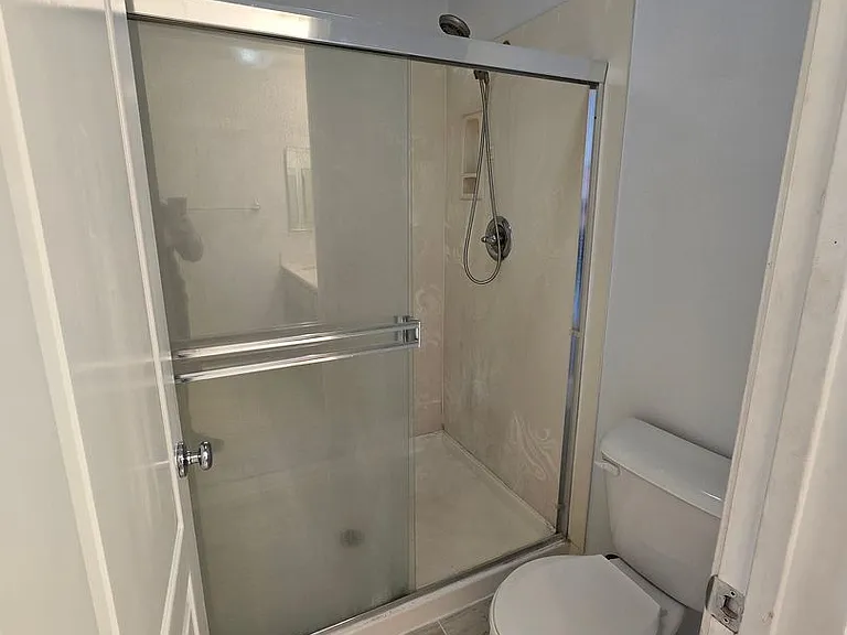 223 Santa Barbara St — Photo 10