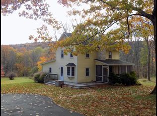 80 Chestnut Dr, Newfoundland, PA 18445