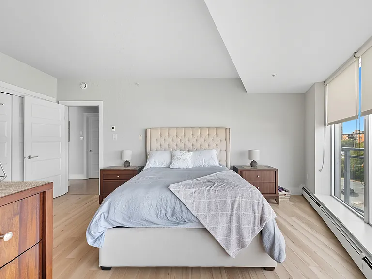 15 Kings Wharf Pl #501 — Photo 19