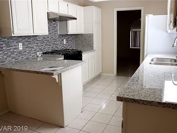 5th image of 3821 Longs Peak Ct