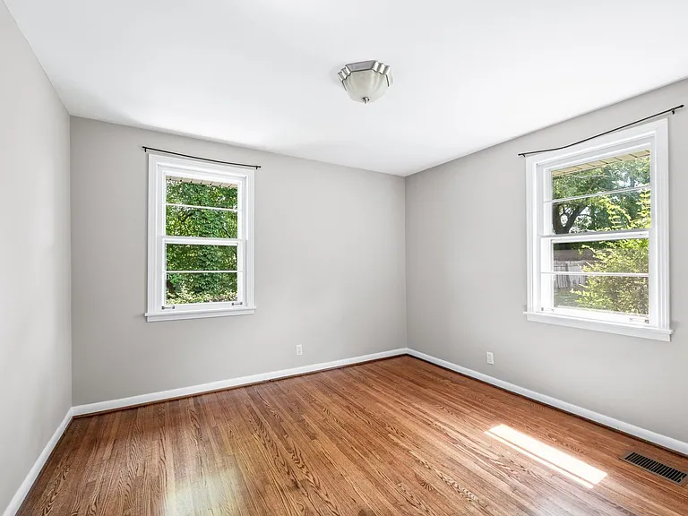 4809 Lynn Dr — Photo 27