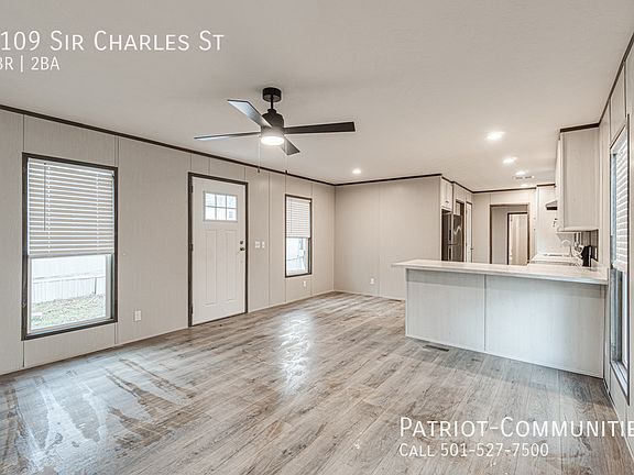 3rd image of 1109 Sir Charles St