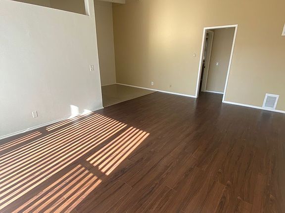 3rd image of 10475 National Blvd #7