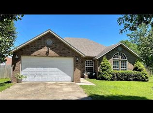 725 S Primrose Rd, Lowell, AR 72745