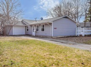1142 Helmen Dr, South Bend, IN