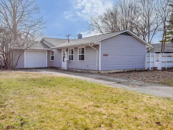 1142 Helmen Dr, South Bend, IN 46615