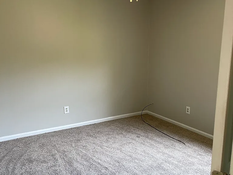 1016 Martin Luther King Ave — Photo 6