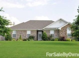 108 Turkey Ridge Dr, New Market, AL 35761