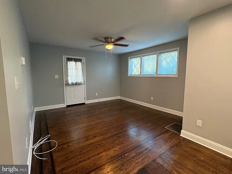 512 Jessamine Ave #1 — Photo 5