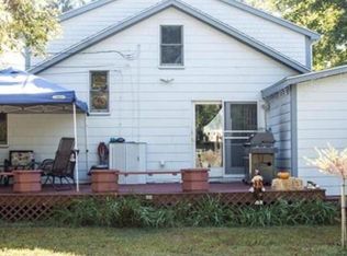 8 Parkwood Dr, Wareham, MA 02571