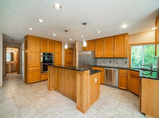 4240 SE Jennifer Ct, Troutdale, OR