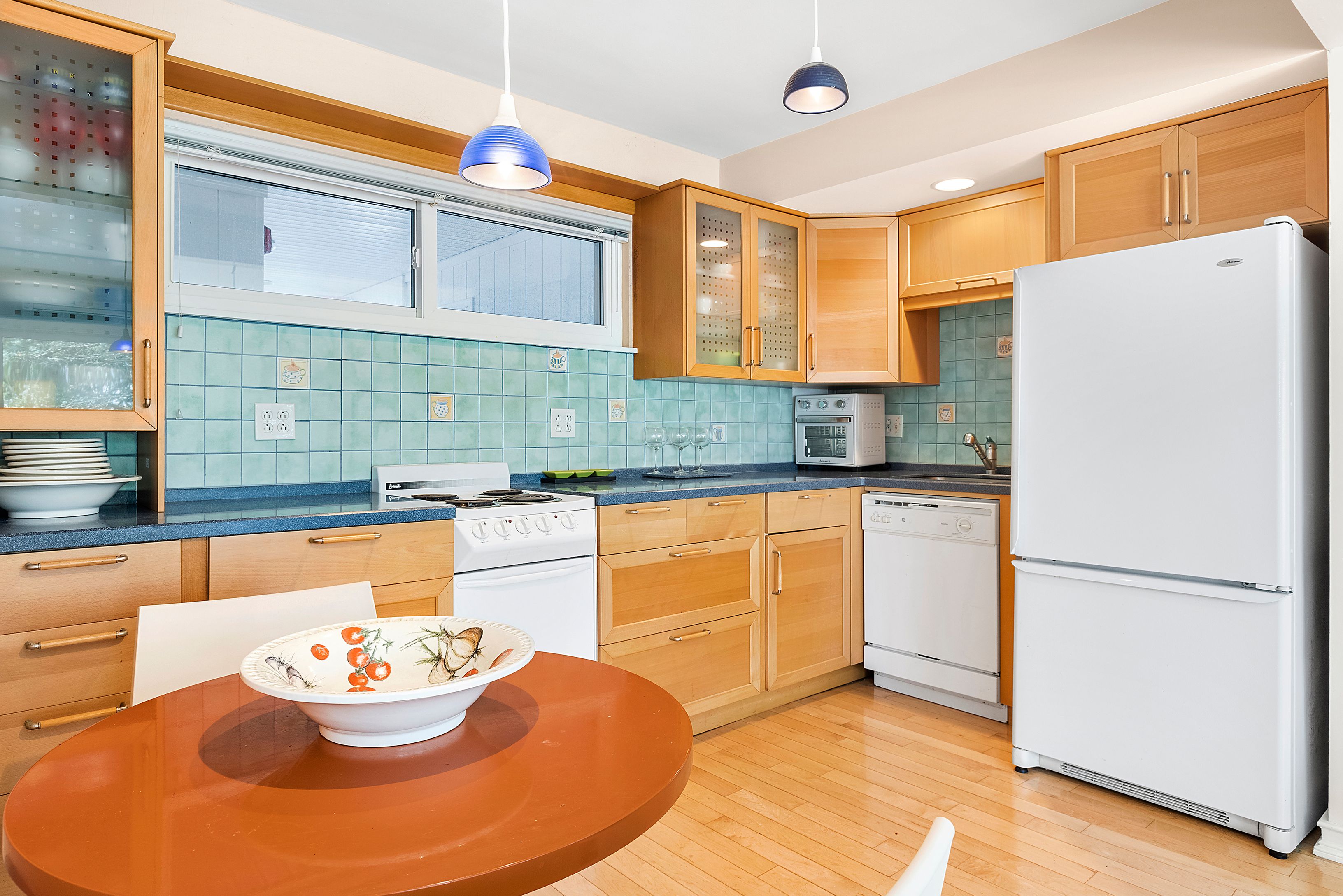 281 Dune Rd La Coquille, Westhampton Beach, NY 11978 Out East