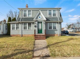 218 Circular Ave, Hamden, CT 06514