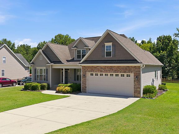 3rd image of 62 Wood Valley Dr