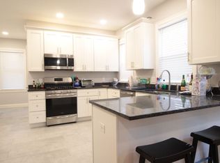 80 Verndale St #2, Brookline, MA 02446