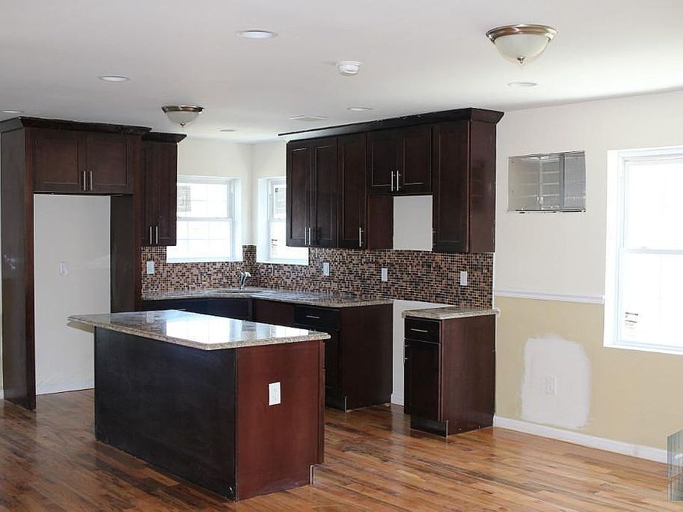 1st image of 4643 Carpenter Ave #Var