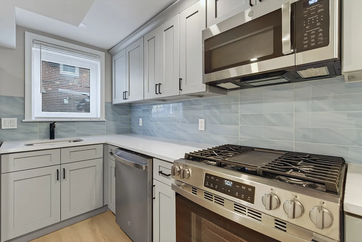 Building Photo - 2605 N Pershing Dr #B