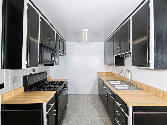 4th image of 4311 Colfax Ave Unit 219