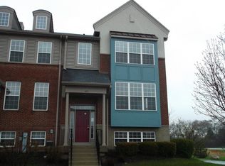 1671 Station Park Dr, Grayslake, IL 60030