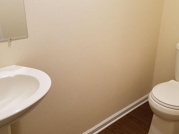 5th image of 510 Lusardi Dr APT D3