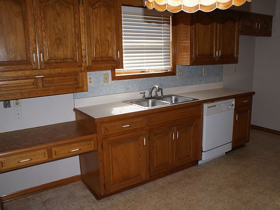 5th image of 12104 E 78th St