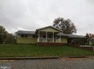 13530 Fitzhugh Ln, Woodbridge, VA 22191