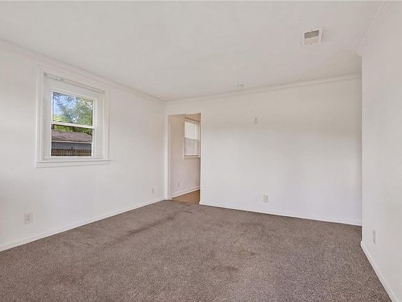 4th image of 237 Beacon Rd