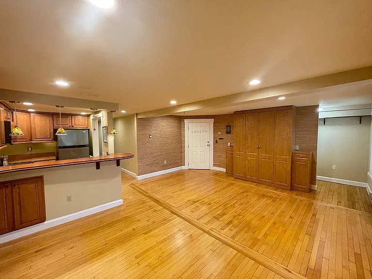 131 W Merrimack St #3 — Photo 6