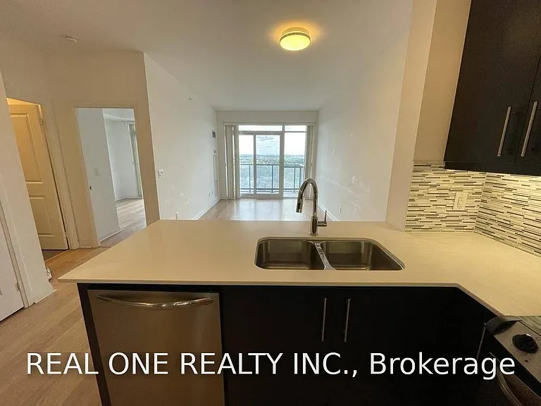 55 Oneida Cres #1605 — Photo 14