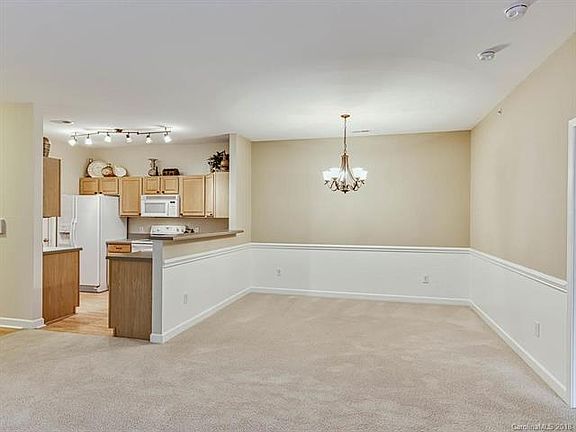 5th image of 10642 Hill Point Ct