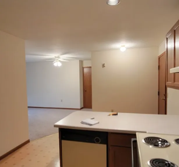 710 Monroe St — Photo 3