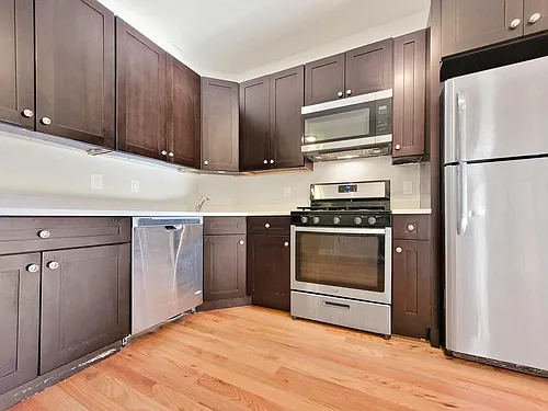 28 Arcadia St #2L Photo 1