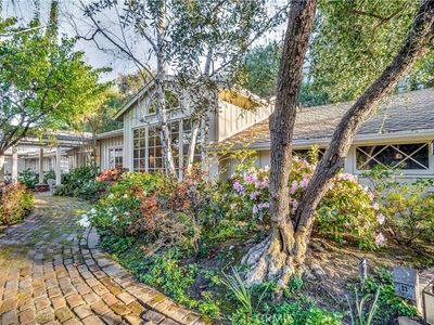 17420 Rancho St, Encino, CA, 91316