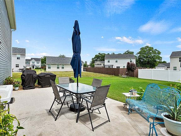 4th image of 109 Queens Mill Ct
