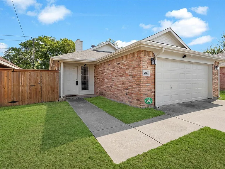 7520 Arbor Hill Dr — Photo 1