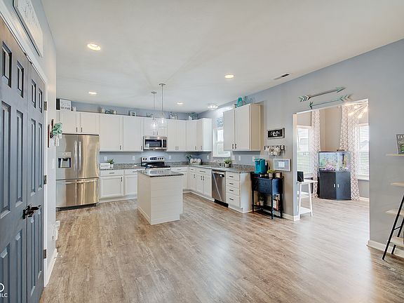 2nd image of 7102 Beal Ln