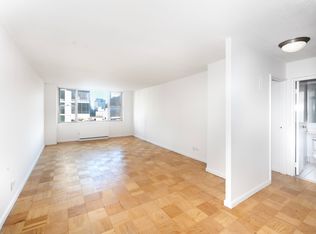 166 E 34th St #303, New York, NY 10016