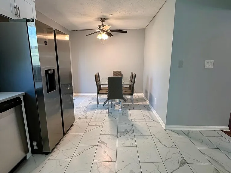 9804 Royal Commerce Pl — Photo 6