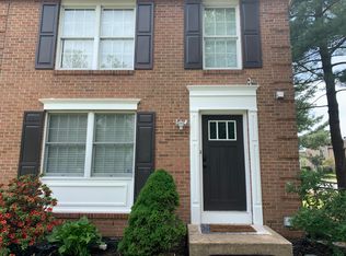 1100 Casper Dr, Herndon, VA 20170