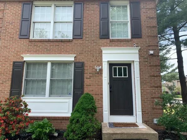 1100 Casper Dr, Herndon, VA 20170