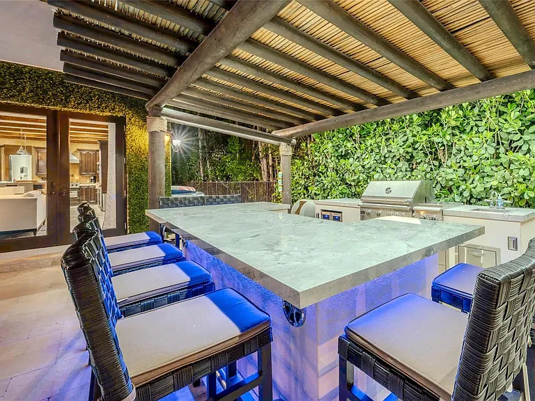 2430 Castilla Isle — Photo 8